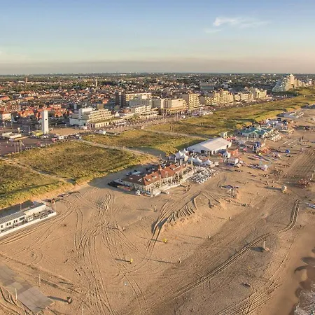 Near The In The Center.**** Tatil Evi *