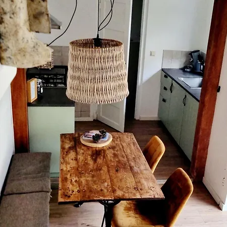 Nyaraló Near The In The Center.****