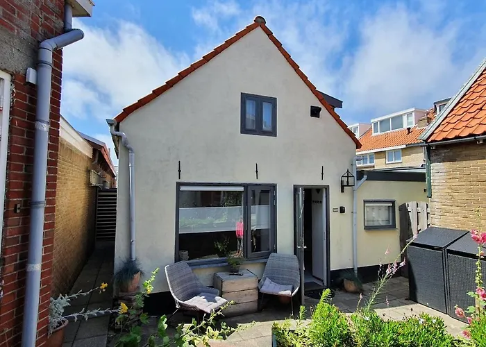 Nyaraló Near The In The Center.**** *